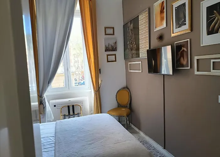 Correa Vatican Hospitality 3*